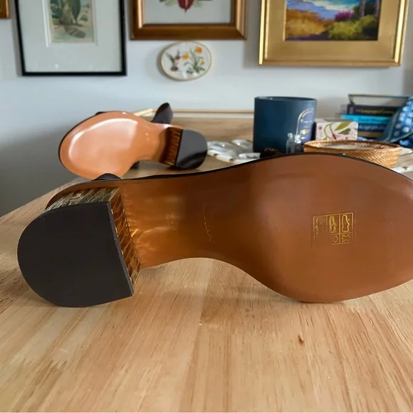 Never worn Chloe Black and Gold Block Heel Sandals - Picture 3 of 8